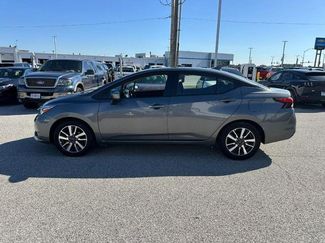 Used 2023 Nissan Versa SV video 2