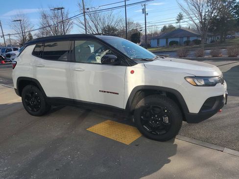 New 2024 Jeep Compass Trailhawk w/ Sun and Sound Group image 5