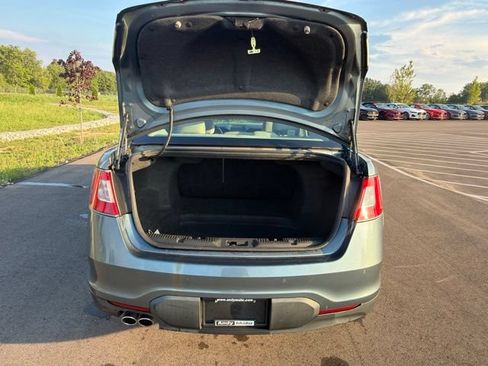 Used 2010 Ford Taurus Limited FWD image 10