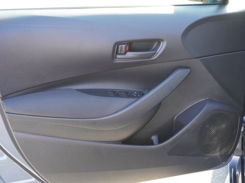Used 2025 Toyota Corolla LE w/ Convenience Package FWD image 17