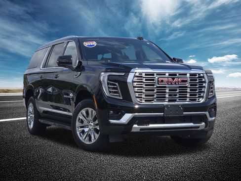 Used 2025 GMC Yukon XL Denali AWD/4WD image 2