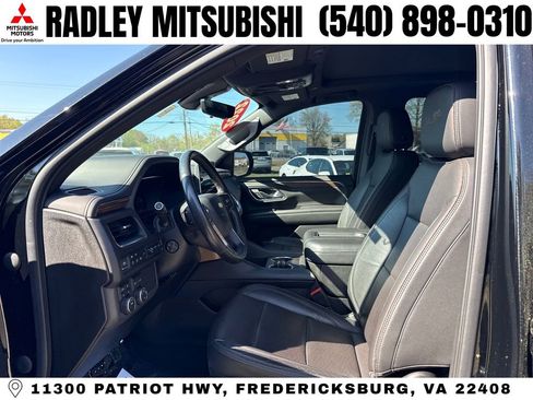 Used 2022 Chevrolet Suburban High Country AWD/4WD image 3