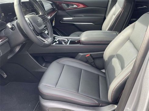 New 2026 Chevrolet Traverse Z71 w/ Enhanced Driving Package image 12