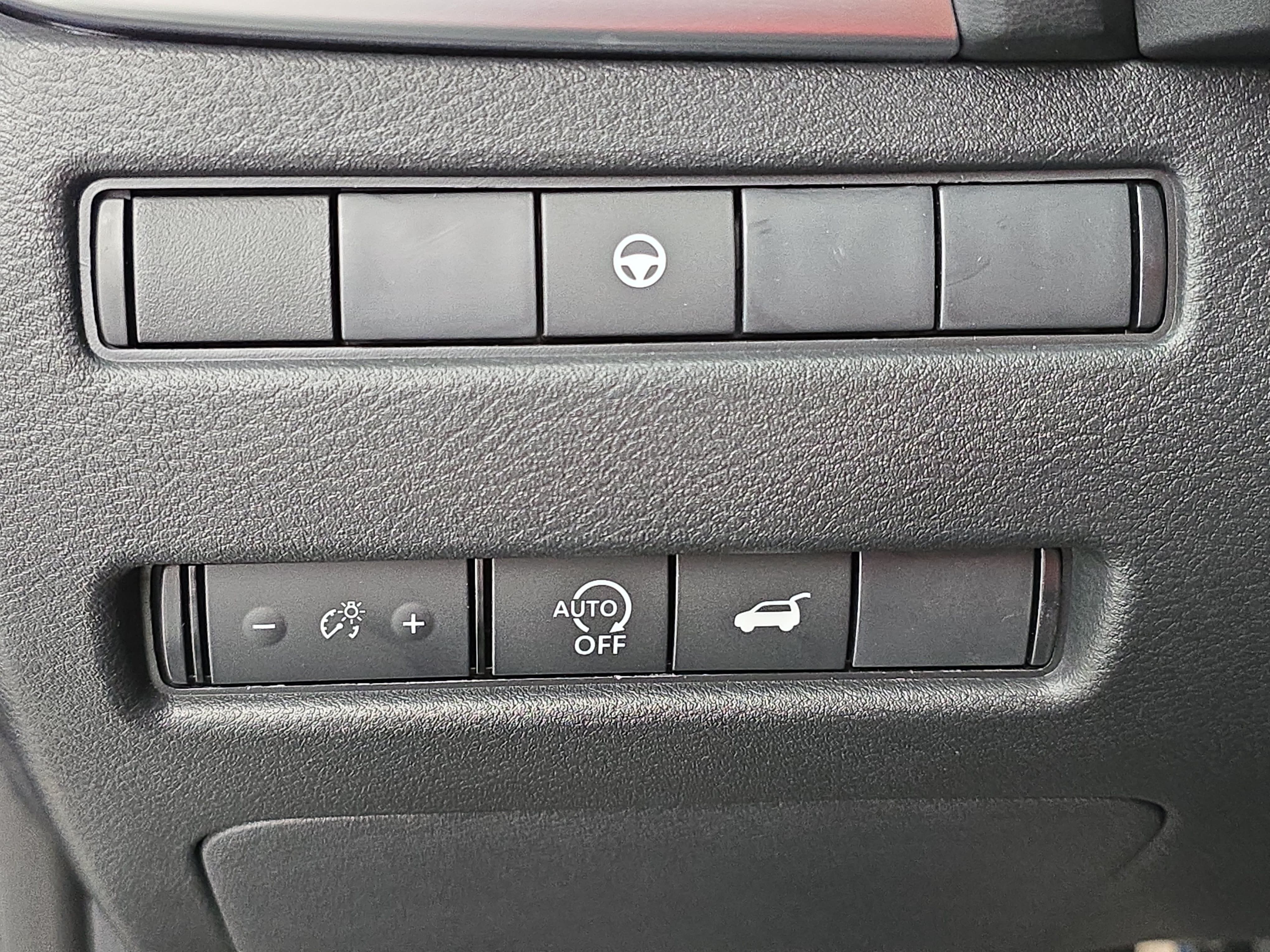 Used 2026 Nissan Rogue SV AWD/4WD image 25