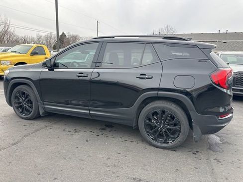 Used 2020 GMC Terrain SLE w/ Driver Convenience Package image 11