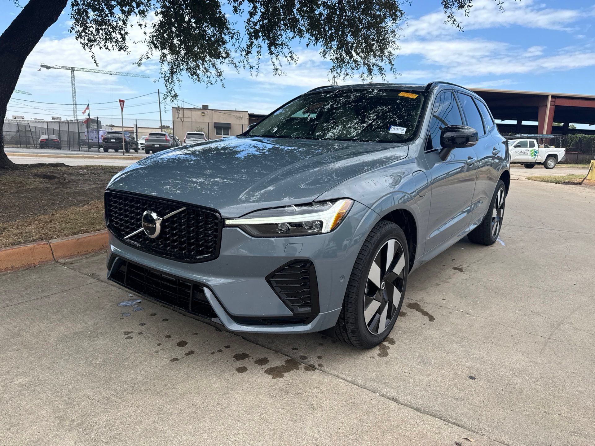 Used 2024 Volvo XC60 T8 Plus w/ Protection Package Premier AWD/4WD image 1