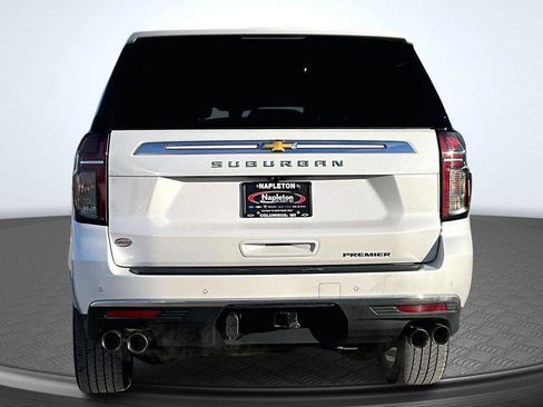 Used 2021 Chevrolet Suburban Premier image 4