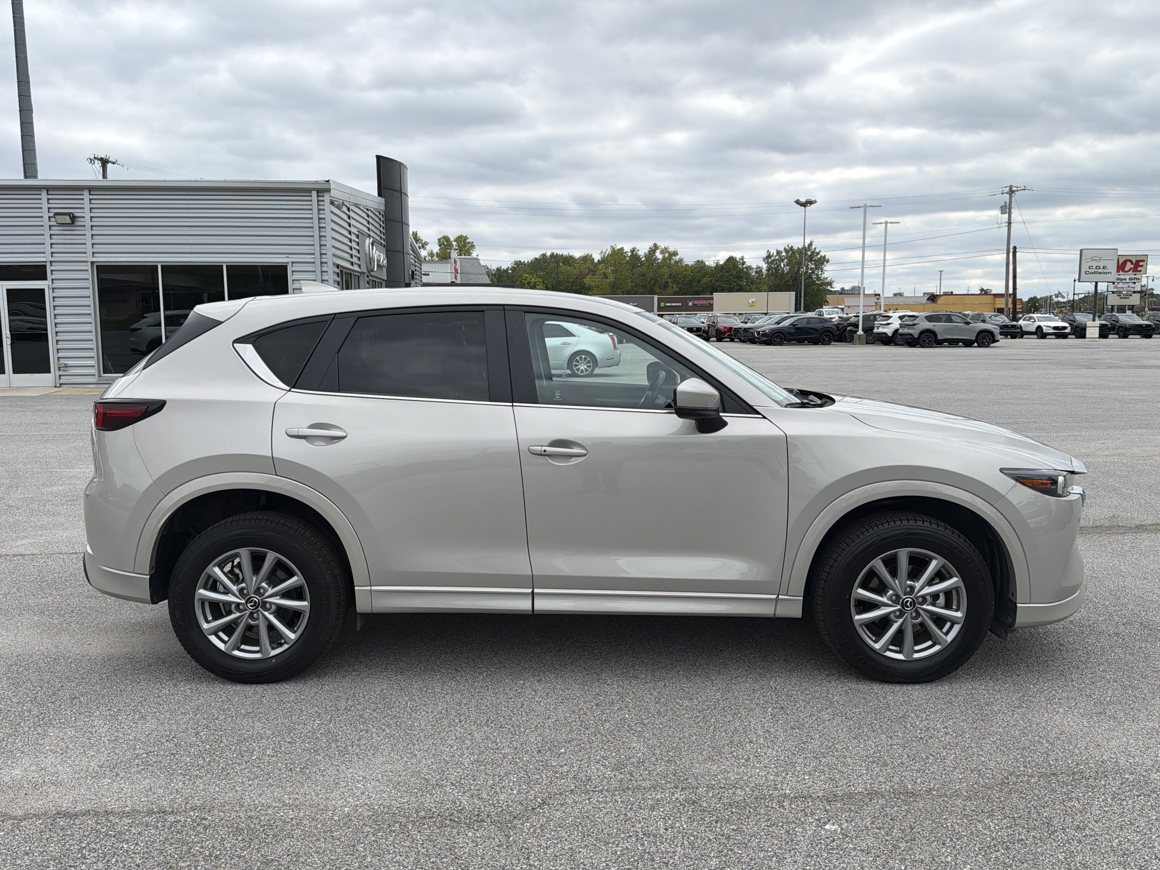 Certified 2025 MAZDA CX-5 AWD 2.5 S w/ Preferred Package image 2