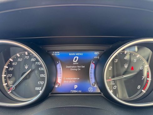 Used 2017 Maserati Levante image 23