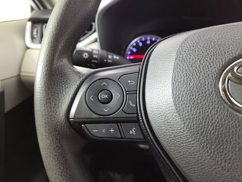 Used 2021 Toyota RAV4 XLE FWD image 22
