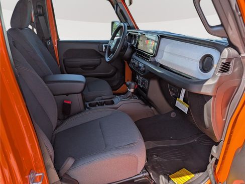New 2026 Jeep Gladiator Sport AWD/4WD image 7