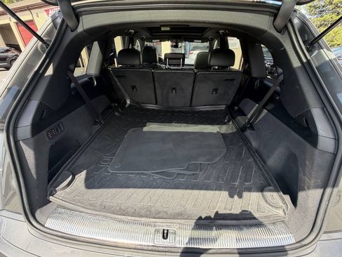 Used 2018 Audi Q7 3.0T Premium Plus w/ Premium Plus Package AWD/4WD image 23