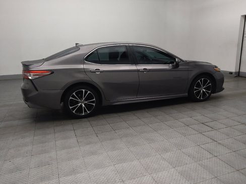 Used 2019 Toyota Camry SE FWD image 10