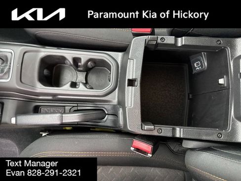 Used 2024 Jeep Gladiator Mojave w/ Technology Group image 31