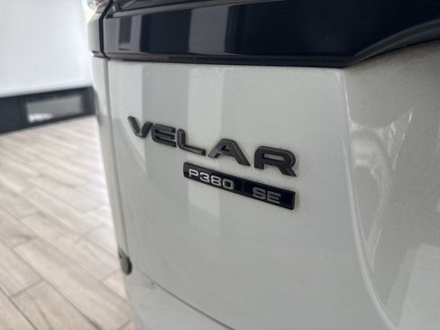 Used 2018 Land Rover Range Rover Velar R-Dynamic SE AWD/4WD image 24