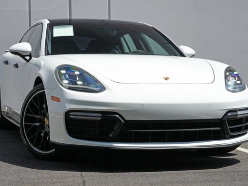 Used 2019 Porsche Panamera GTS AWD/4WD image 4