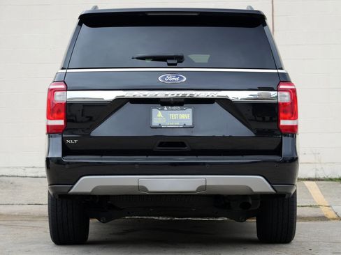 Used 2019 Ford Expedition XLT w/ Equipment Group 202A RWD image 10