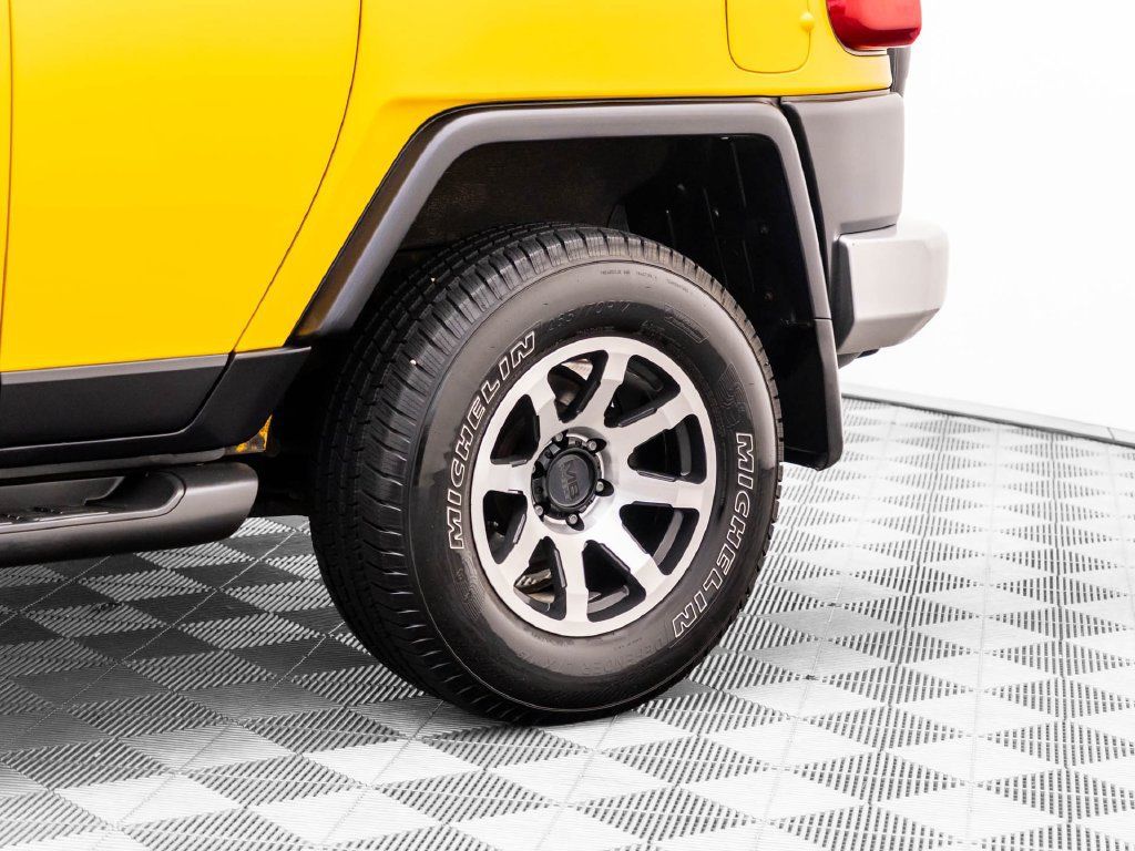 Used 2007 Toyota FJ Cruiser 4WD w/ Upgrade Pkg 2 image 34
