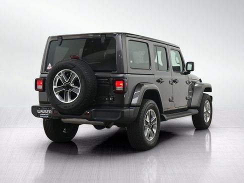 Used 2022 Jeep Wrangler Unlimited Sahara w/ Cold Weather Group AWD/4WD image 5