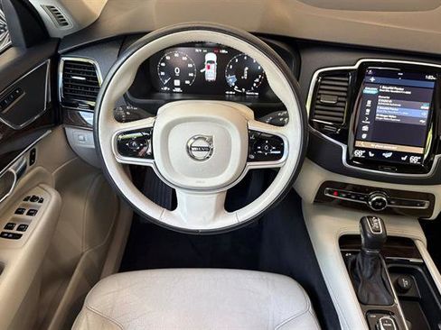 Used 2017 Volvo XC90 T6 Momentum w/ Vision Package AWD/4WD image 15