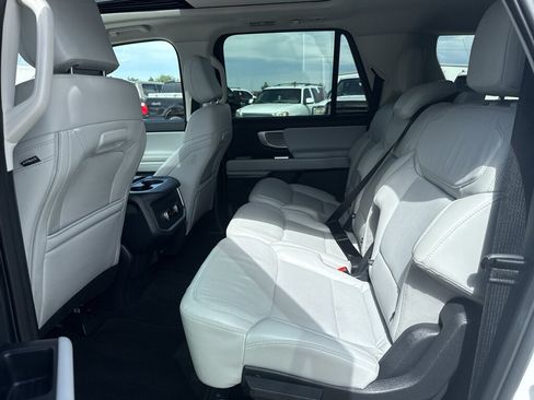 Used 2025 Ford Expedition Max Platinum AWD/4WD image 10