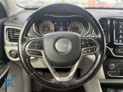 Used 2021 Jeep Cherokee Limited AWD/4WD image 30