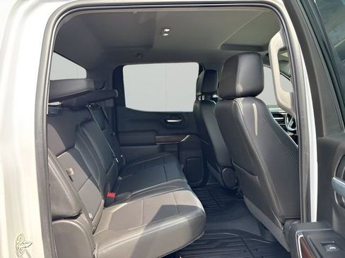 Used 2019 GMC Sierra 1500 SLT w/ X31 Off-Road Package AWD/4WD image 15