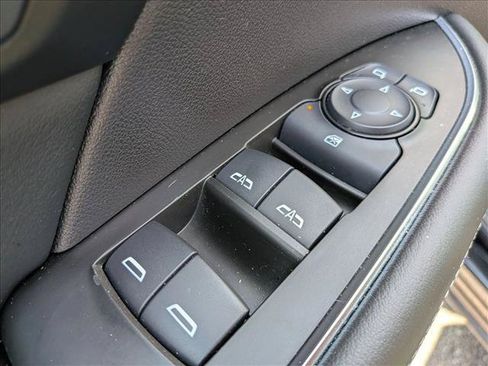 Used 2022 Buick Envision Avenir w/ Technology Package II FWD image 11