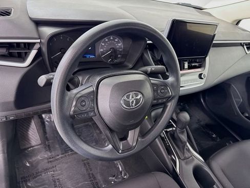 Certified 2025 Toyota Corolla LE image 9