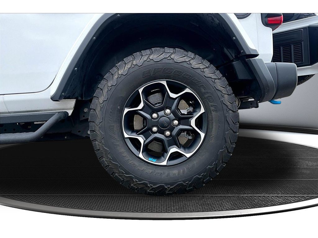 Used 2022 Jeep Wrangler Unlimited Rubicon 4xe w/ Cold Weather Group AWD/4WD image 36