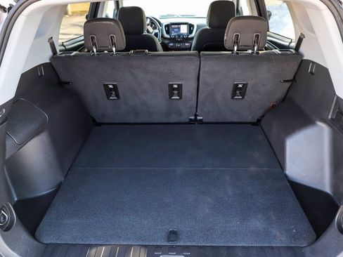 Used 2019 GMC Terrain SLE w/ Driver Convenience Package AWD/4WD image 8