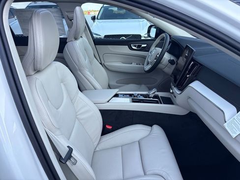 New 2026 Volvo XC60 B5 Ultra w/ Protection Package Premier image 16