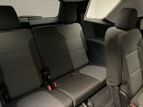 Certified 2021 Chevrolet Traverse LT image 32