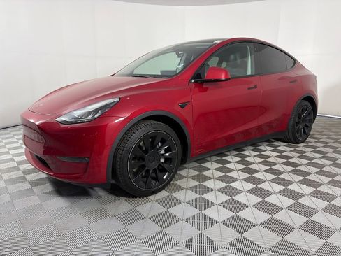 Used 2021 Tesla Model Y Long Range AWD/4WD image 3