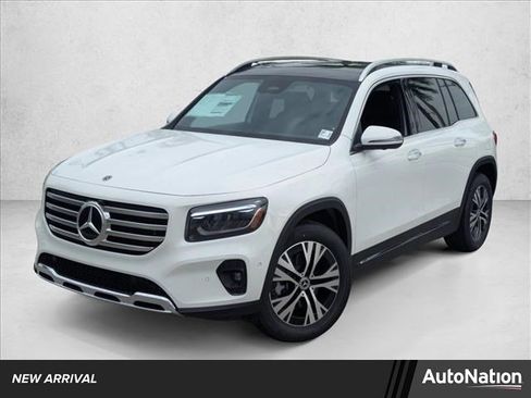 Used 2025 Mercedes-Benz GLB 250 image 1