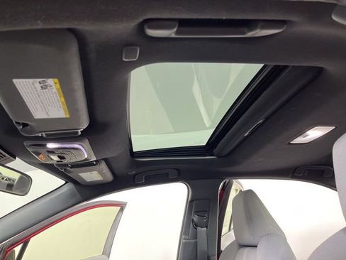 Used 2023 Toyota Corolla SE image 34