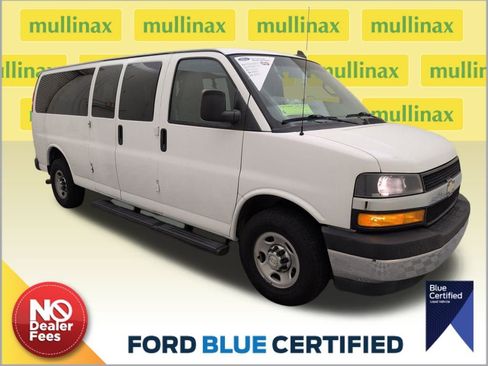 Used 2018 Chevrolet Express 3500 LT w/ LT Preferred Equipment Group image 1
