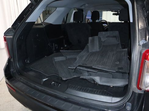 Certified 2023 Ford Explorer XLT image 19