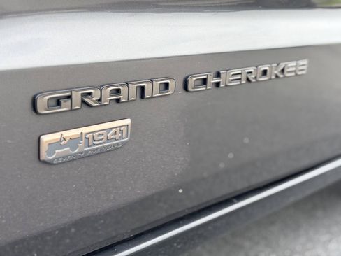 Used 2016 Jeep Grand Cherokee Limited 75th Anniversary AWD/4WD image 5