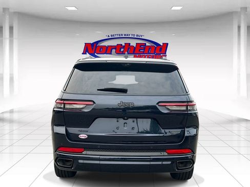 Used 2023 Jeep Grand Cherokee L Summit AWD/4WD image 4