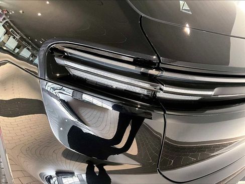 New 2026 Porsche Macan 4 Electric image 30