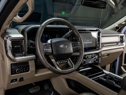 Used 2026 Ford F250 Platinum w/ Platinum Plus Package AWD/4WD image 15