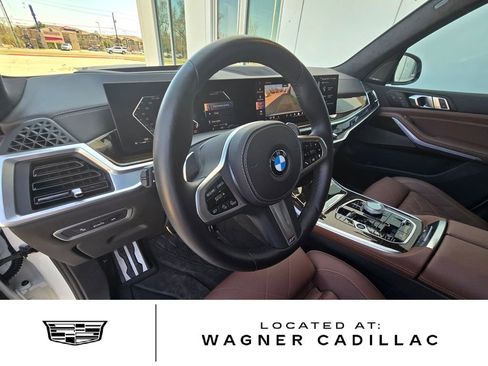 Used 2024 BMW X7 xDrive40i w/ Executive Package image 13