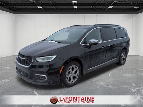 Used 2023 Chrysler Pacifica Limited image 4