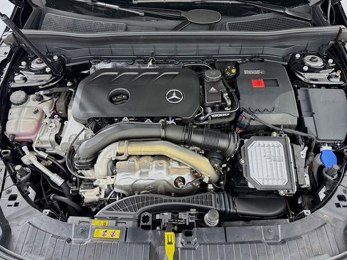 New 2026 Mercedes-Benz GLB 250 image 10