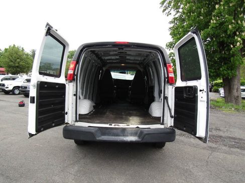 Used 2021 Chevrolet Express 2500 w/ Driver Convenience Package RWD image 16
