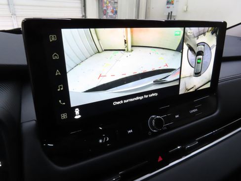 New 2025 Mitsubishi Outlander SE image 17