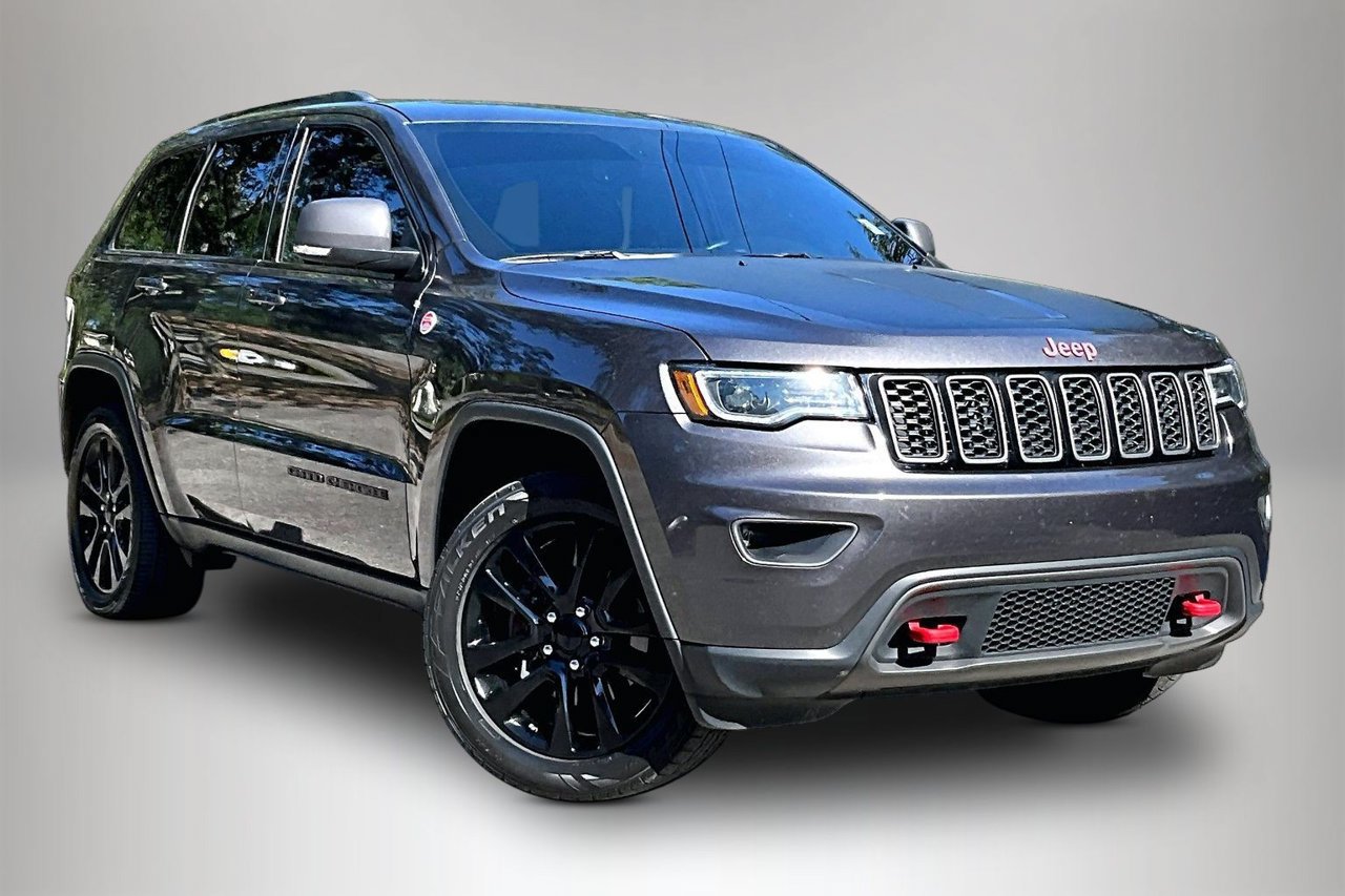 Used 2019 Jeep Grand Cherokee Trailhawk w/ Trailhawk Luxury Group AWD/4WD image 2