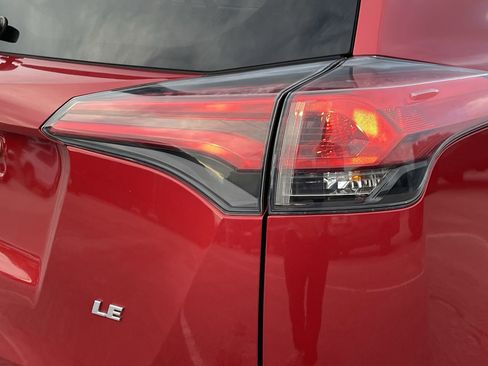 Used 2016 Toyota RAV4 LE FWD image 29
