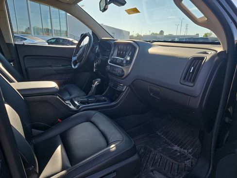 Used 2022 Chevrolet Colorado Z71 w/ Z71 Midnight Edition AWD/4WD image 16